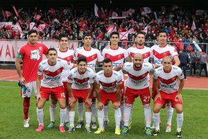 O elenco do Deportes Valdivia, campeão da terceira divisão chilena [foto: Carlos Parra/ANFP]